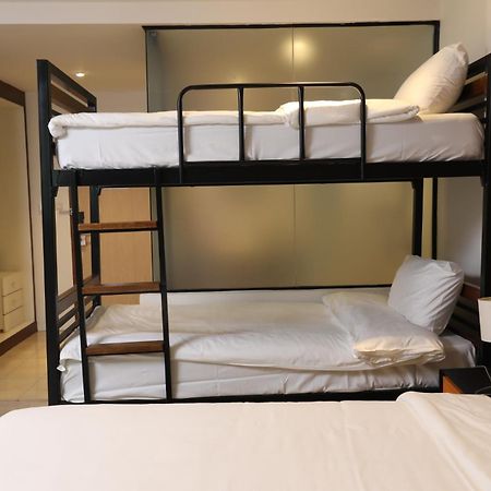 Studio F Sukhumvit Бангкок Екстер'єр фото
