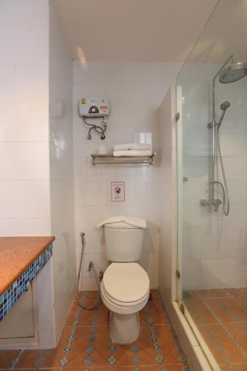 Studio F Sukhumvit Бангкок Екстер'єр фото